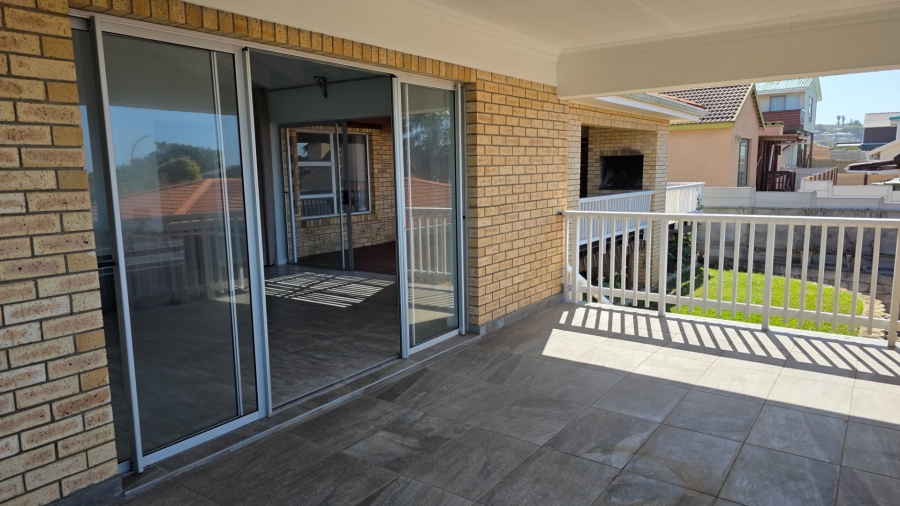 4 Bedroom Property for Sale in Dana Bay Western Cape